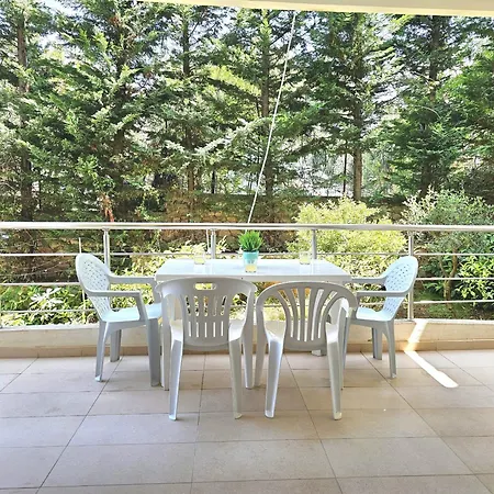 Azzura Beachfront In شقة