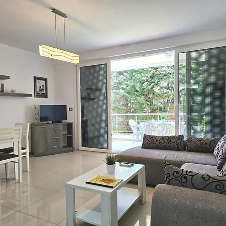 Azzura Beachfront In Saranda
