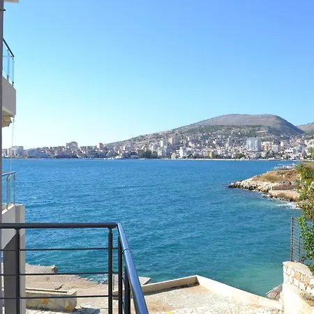 Azzura Beachfront In Lejlighed *