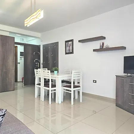 Apartamento Azzura Beachfront In *